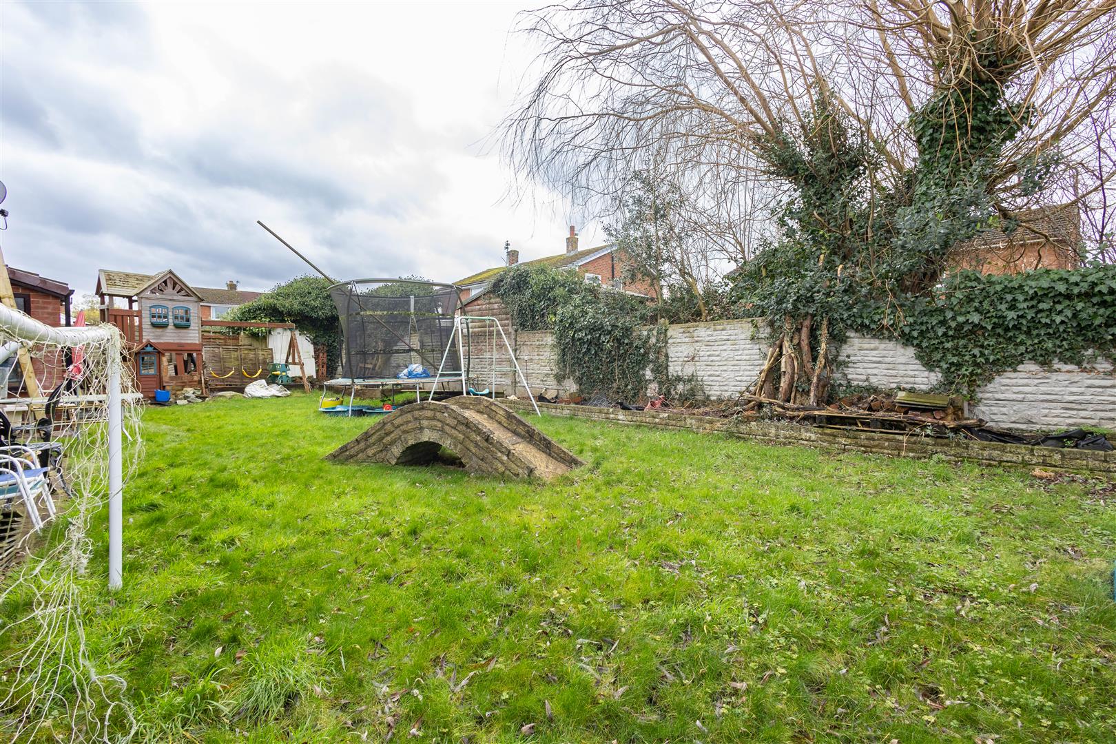 5 bed property in Osbert Croft, Preston